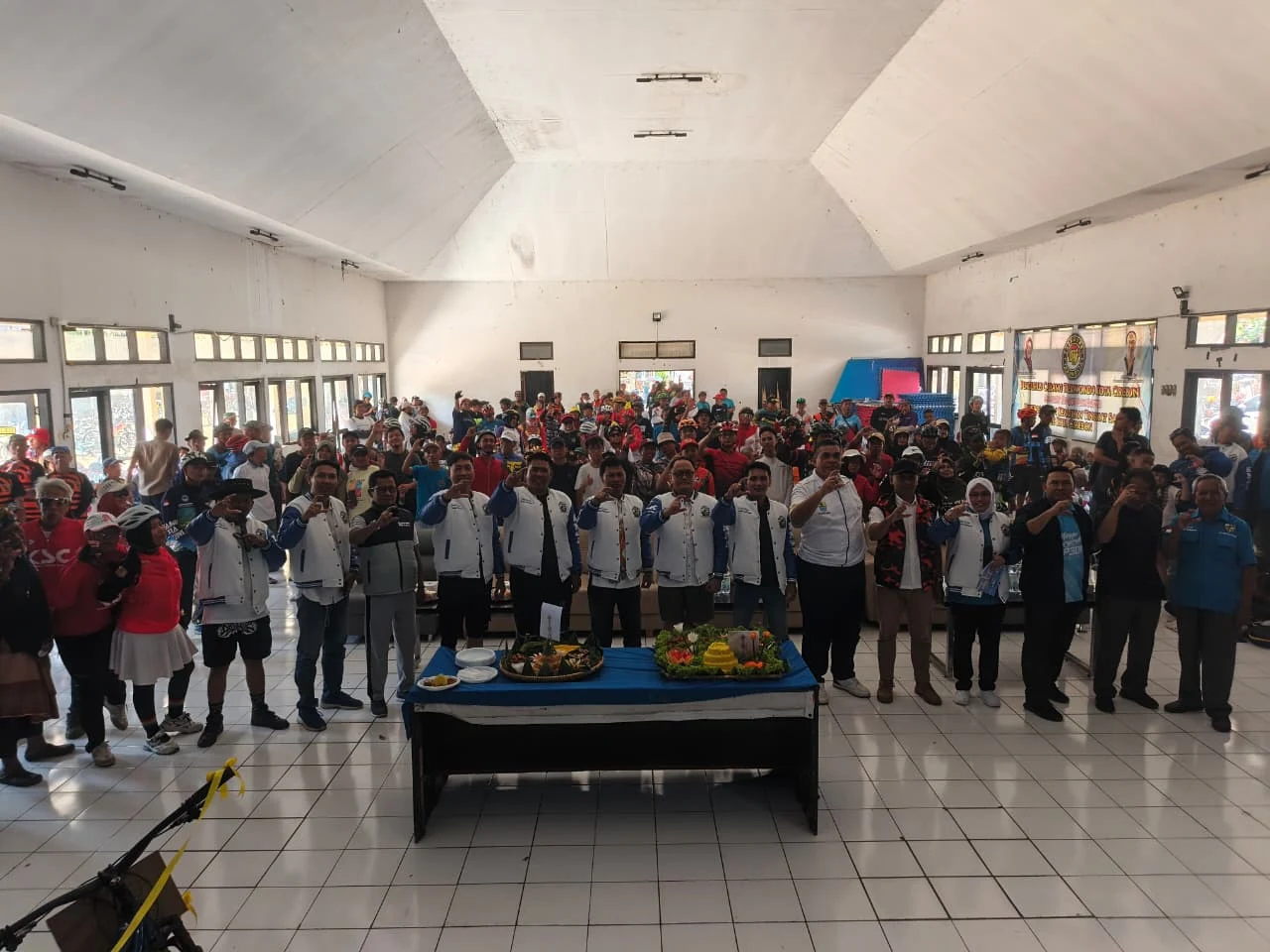 Sekretaris Dinas dan Kepala Bidang Kepemudaan DISPORA Kota Cirebon menghadiri kegiatan GOWES PEMUDA dalam rangka Hari Ulang Tahun DPD KNPI Kota Cirebon ke-53