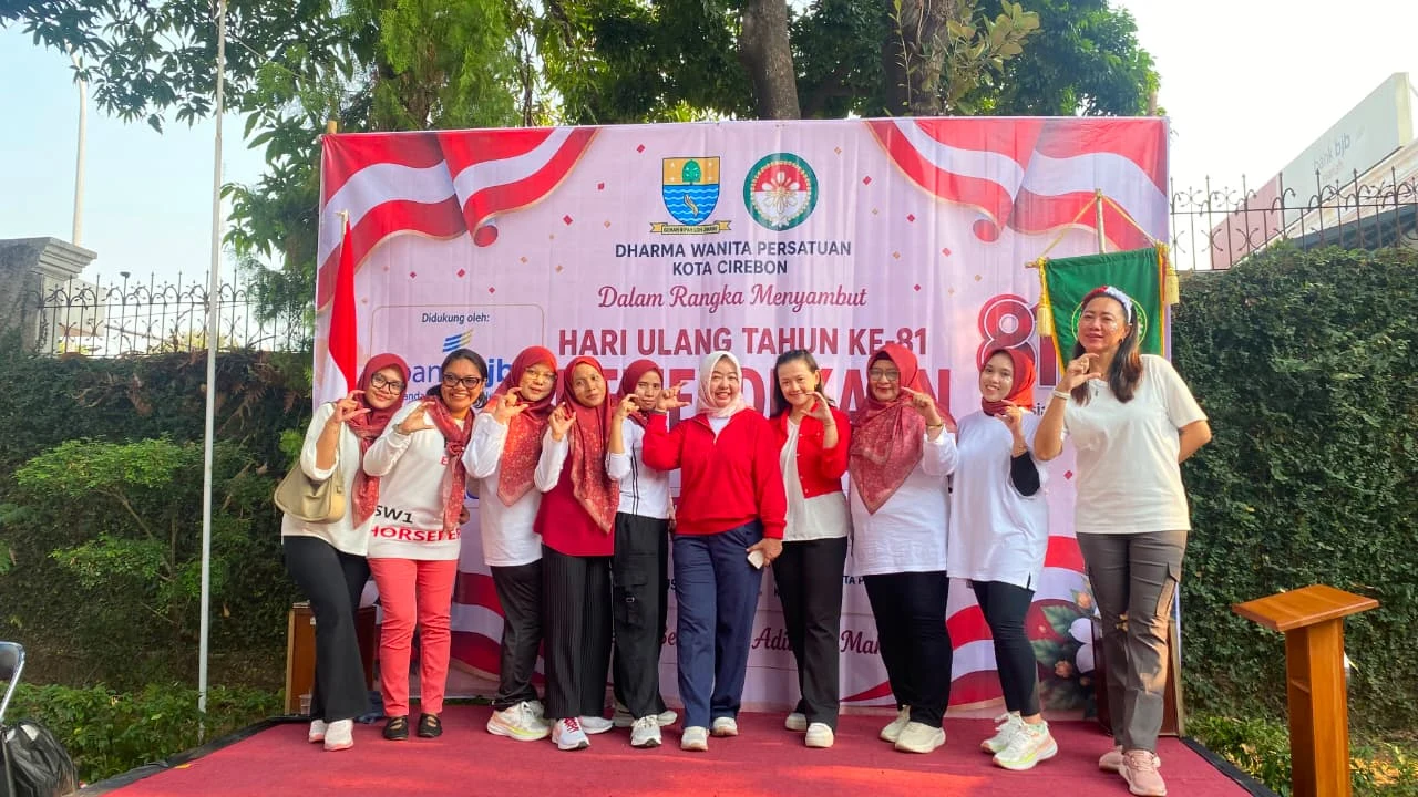 DWP DISPORA Kota Cirebon mengikuti Lomba yang diselenggarakan DWP Kota Cirebon dalam rangka HUT ke-81 Kemerdekaan RI