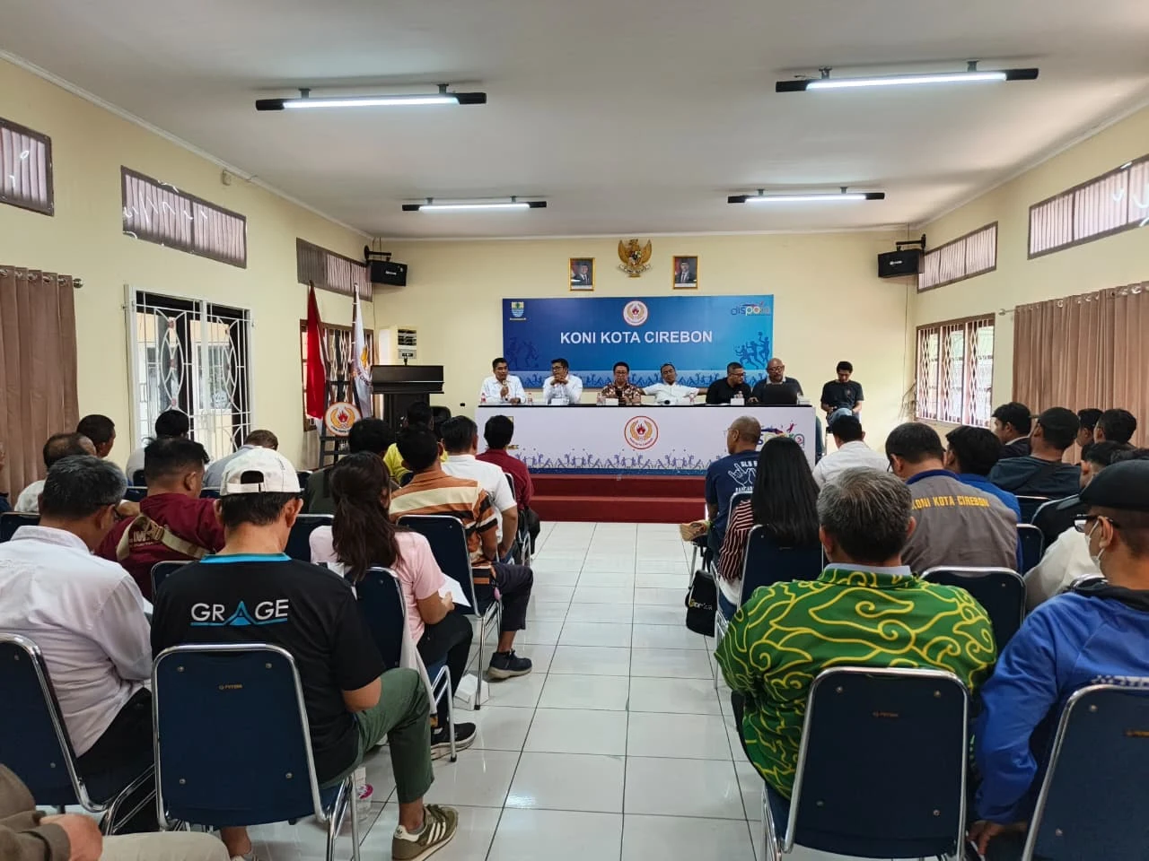 DISPORA Kota Cirebon bersama KONI Kota Cirebon melaksanakan Rapat Koordinasi Persiapan PORPROV XV Jawa Barat Tahun 2026